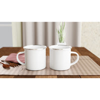 Weiße Emaille-Tasse